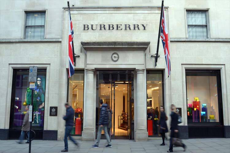 Burberry contrata a Gerry Murphy como presidente