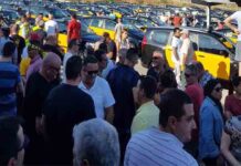Continúa la Asamblea del Taxi Continúa la Asamblea del Taxi en el Aeropuerto de Barcelona