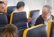 El Racista del vuelo de Ryanair absuelto El Racista del vuelo de Ryanair absuelto