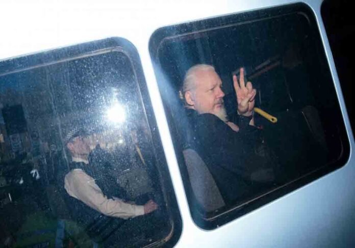 Wikileaks abre los ficheros después de la detención de Assange