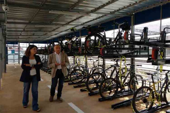 Aparcamiento de gran capacidad para bicicletas en Gavà