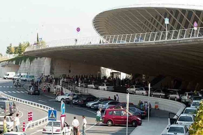 La huelga en el aeropuerto de Bilbao podría cancelar 14 vuelos a Madrid