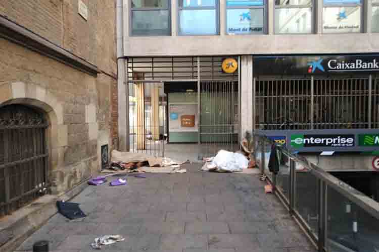 Niños de 12 y 14 años durmiendo en la calle en Barcelona