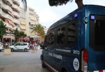 Un taxista de Salou en la UCI, por la paliza de tres jóvenes Un taxista de Salou en la UCI, por la paliza de tres jóvenes