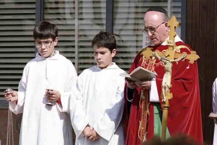 El Vaticano prohíbe al ex rector de Vilobí acercarse a menores