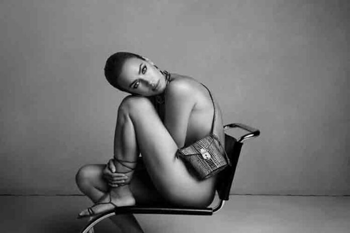 El desnudo de Irina Shayk en una campaña para Calvin Klein