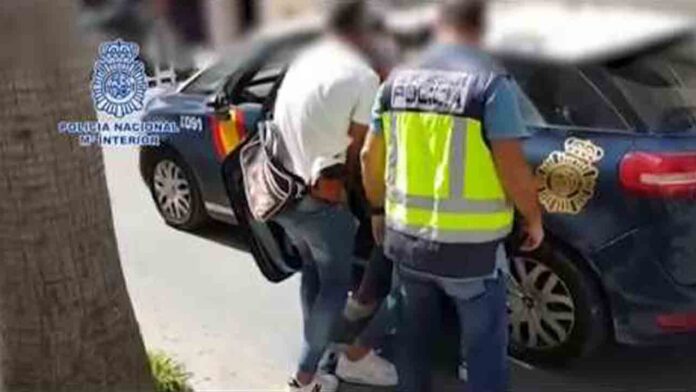 La Policía Nacional detiene en Torrevieja a un fugitivo buscado en Italia por violación