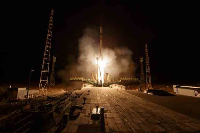 Rusia lanza la nave Soyuz MS-15 a la Estación Espacial Internacional-1