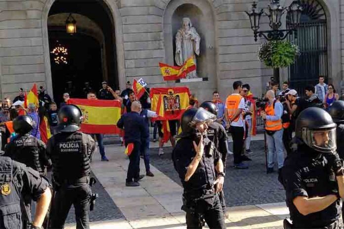 80.000 personas se manifiestan en Barcelona por la unidad de España