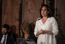 Ada Colau: Desde la serenidad y el respeto, hace falta que hablemos claro Ada Colau: Desde la serenidad y el respeto, hace falta que hablemos claro
