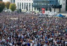 Decenas de miles de personas se manifiestan en solidaridad con Altsasu DECENAS DE MILES DE PERSONAS SE MANIFIESTAN EN SOLIDARIDAD CON ALTSASU