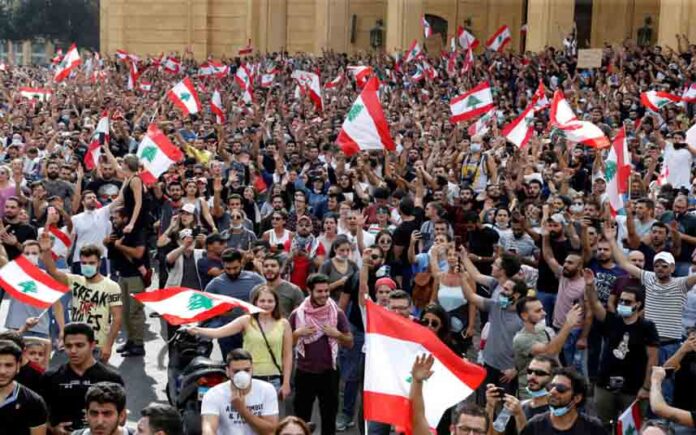 Las protestas del Libano siguen pidiendo la renuncia del gobierno