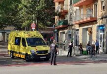 Un rider de Uber Eats atropella a una señora en Sant Andreu Un rider de Uber Eats atropella a una señora en Sant Andreu