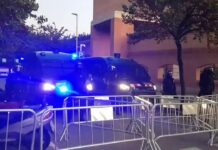 Los CDR lanzan huevos, pintura y petardos en el cuartel de la Guardia Civil de Girona Los CDR lanzan huevos, pintura y petardos en el cuartel de la Guardia Civil de Girona