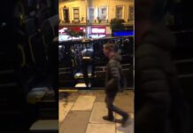 La policía acompaña a Ross Barkley a un cajero después de no querer pagar un taxi La policía acompaña a Ross Barkley a un cajero después de no querer pagar un taxi