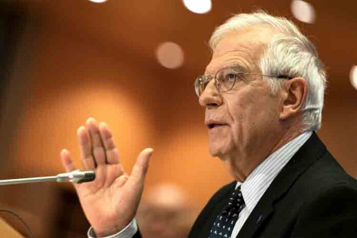 Borrell tiene 'bajo vigilancia' a cónsules de Barcelona para que no simpaticen con el independentismo