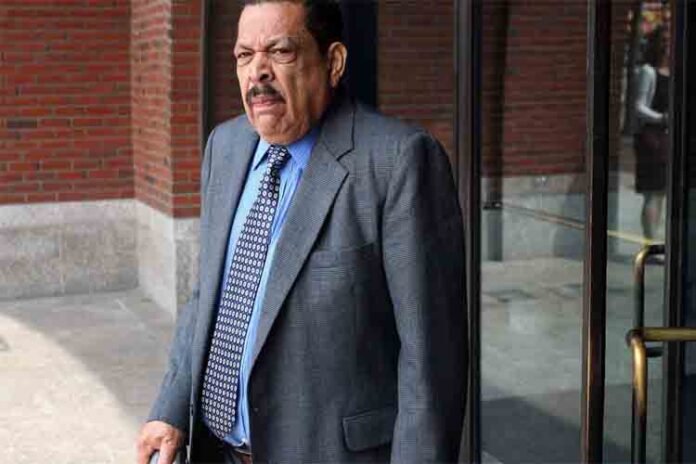 El coronel salvadoreño acusado de asesinato seguirá en prisión