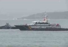 La Guardia Civil intercepta un submarino con 3 toneladas de cocaína La Guardia Civil intercepta un submarino con 3 toneladas de cocaína