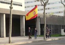 La policía comienza a hacer detenciones de manifestantes independentistas La policía comienza a hacer detenciones de manifestantes independentistas