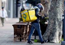 Tribunal Superior de Justicia de Madrid sobre Glovo: Sus riders son falsos autónomos Los riders de Glovo denuncian trapicheo de drogas