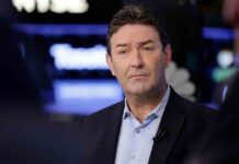 El CEO de McDonald’s se lleva 40 millones después de su despido Despiden al CEO de McDonald's, Steve Easterbrook, por tener relación con una empleada
