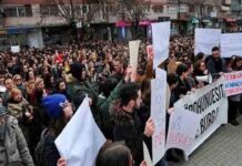 Violación a una chica en Kosovo: Inculpados su abogado, profesor, ginecólogo y un policía Violación a una chica en Kosovo: Inculpados su abogado, profesor, ginecólogo y un policía