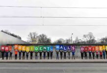 El alcalde de Berlín a Donald Trump: ‘Sr. Presidente, no construyas este muro’ El alcalde de Berlín a Donald Trump: 'Sr. Presidente, no construyas este muro'