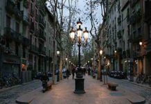 Dos hombres dan una paliza a un joven en Barcelona por su condición sexual Dos hombres dan una paliza a un joven en Barcelona por su condición sexual