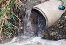 La Guardia Civil investiga a 46 personas por delitos de contaminación marina La Guardia Civil investiga a 46 personas por delitos de contaminación marina