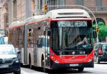Los sindicatos de TMB aplazan de momento la huelga durante el MWC El Bus de Barcelona se une al taxi y amenaza con huelga en el MWC