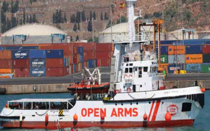 El Open Arms y el Sea Watch 3 esperan un puerto donde desembarcar a 237 rescatados