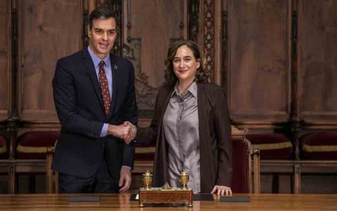 Acuerdo entre Pedro Sánchez y Ada Colau para regular los alquileres