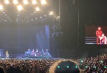 Sabina cancela el concierto del Wizink Center después de caerse del escenario Sabina cancela el concierto del Wizink Center después de caerse del escenario