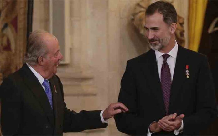 La Casa Real pone en cuarentena a Juan Carlos antes de que el virus de la corrupción llegue a la corona