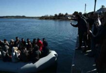 Grupos griegos de ultraderecha atacan a las ONG en Lesbos Grupos griegos de ultraderecha atacan a las ONG en Lesbos