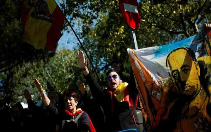 Los nietos de Franco continúan en Europa contra la exhumación del dictador