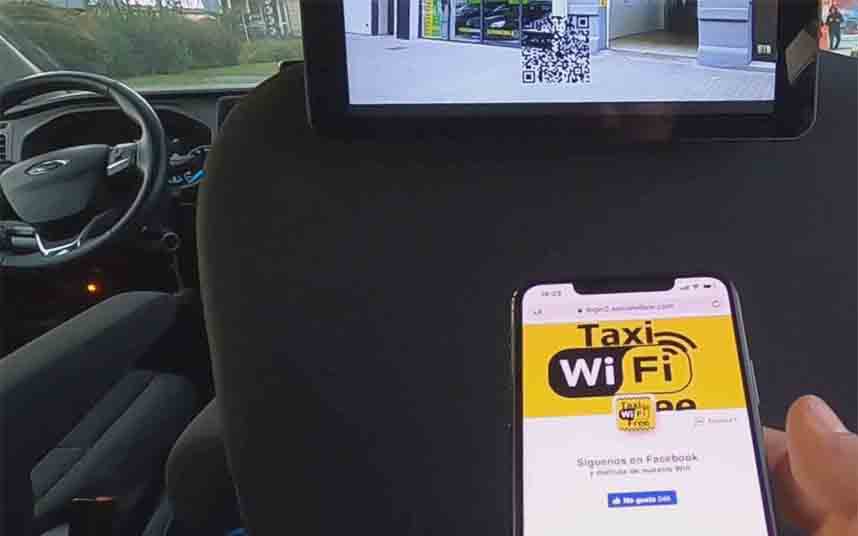 Los taxis de Barcelona comienzan a emitir anuncios digitales