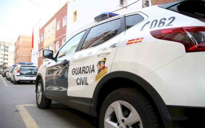 Detenido por varios delitos y saltarse el confinamiento en Almassora (Castelló)