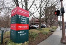 Tres neoyorquinos demandan a la OMS por la respuesta al coronavirus Tres neoyorquinos demandan a la OMS por la respuesta al coronavirus