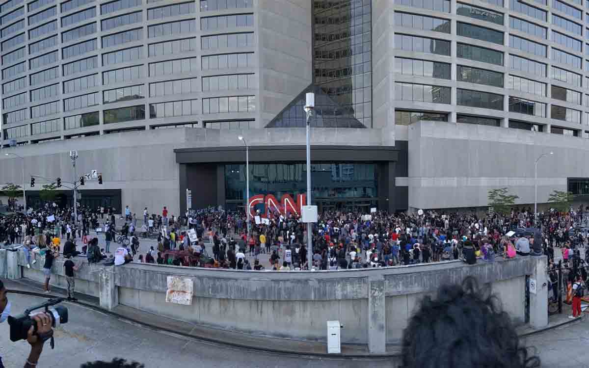 Ataque a la sede de la CNN en Atlanta por las declaraciones racistas de un reportero
