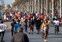 Detenida por hacer deporte fuera de horario y morder a un Mosso al ser detectada Detenida por hacer deporte fuera de horario y morder a un Mosso al ser detectada