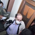 Detenido el ministro de Salud boliviano por un sobrecoste en la compra de material