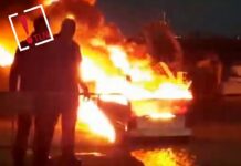 Dos heridos en el incendio de un barco en el puerto de Isla Cristina (Huelva) Dos heridos en el incendio de un barco en el puerto de Isla Cristina (Huelva)