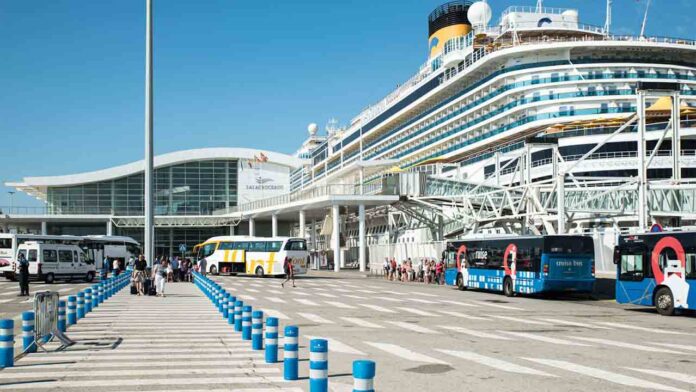 De momento no entrarán cruceros turísticos en los puertos españoles