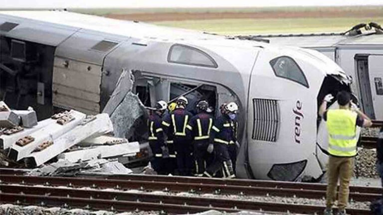 Descarrila un tren Alvia en Zamora dejando dos fallecidos en el siniestro