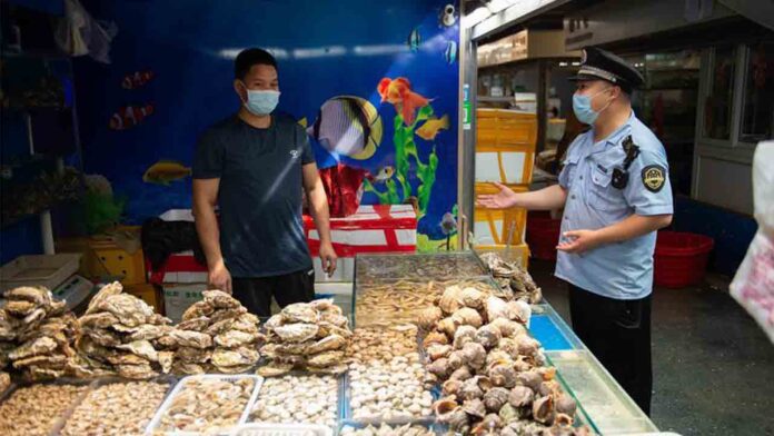 Pekín desinfecta todos los mercados de alimentos, restaurantes y comedores