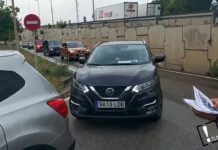 Los trabajadores de Nissan organizan una marcha lenta en Barcelona Los trabajadores de Nissan organizan una marcha lenta en Barcelona