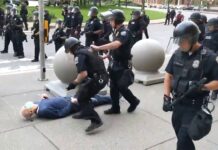 La policía de Buffalo empuja a un hombre de 75 años y lo deja en el suelo sangrando La policía de Buffalo empuja a un hombre de 75 años y lo deja en el suelo sangrando