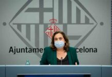 Barcelona pide revisar el aforo de la familia real e investigar los casos de corrupción Barcelona pide revisar el aforo de la familia real e investigar los casos de corrupción