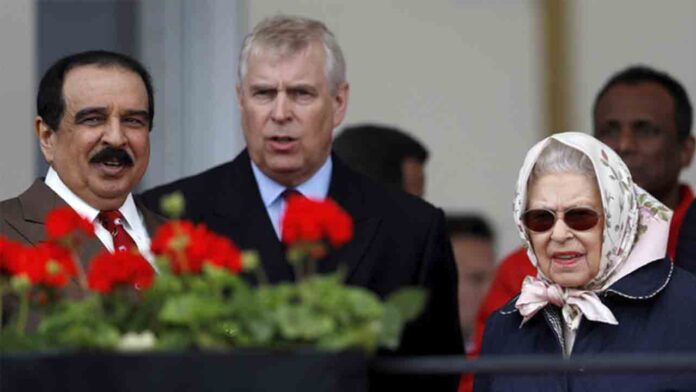 El príncipe Andrés deja la vida pública por el escándalo sexual vinculado con Epstein